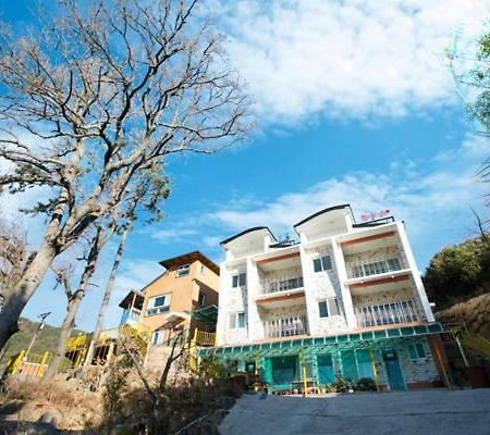 Tongyoung Blue House Spa Pension Тхонъён Экстерьер фото