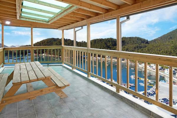 Tongyoung Blue House Spa Pension Тхонъён Экстерьер фото