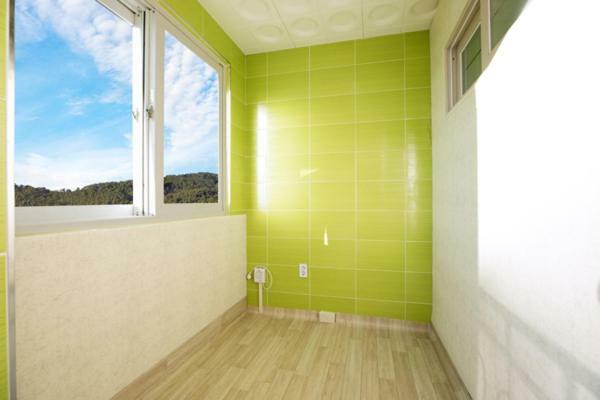 Tongyoung Blue House Spa Pension Тхонъён Экстерьер фото