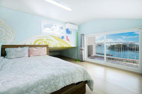 Tongyoung Blue House Spa Pension Тхонъён Экстерьер фото