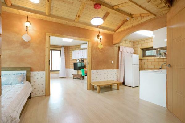 Tongyoung Blue House Spa Pension Тхонъён Экстерьер фото